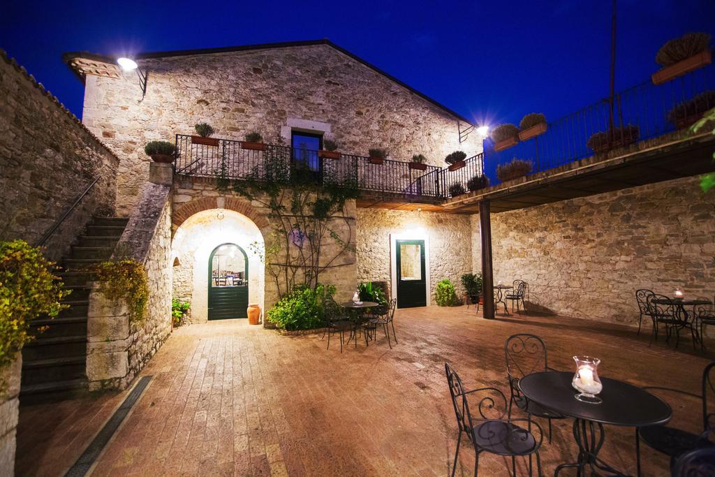 Albergo Diffuso La Piana Dei Mulini Colle d'Anchise Bagian luar foto