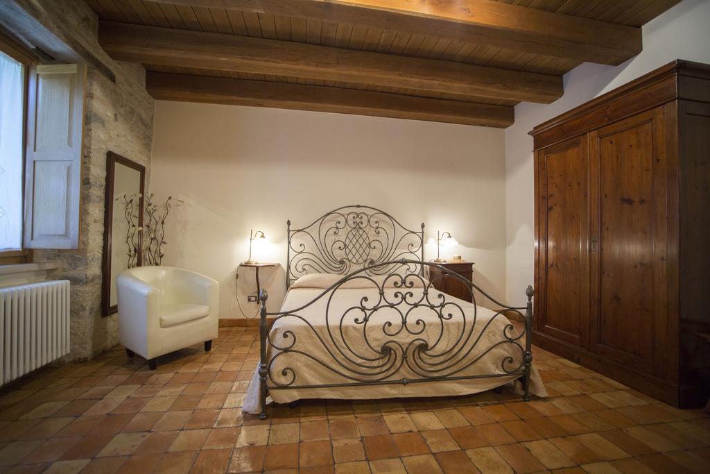 Albergo Diffuso La Piana Dei Mulini Colle d'Anchise Ruang foto