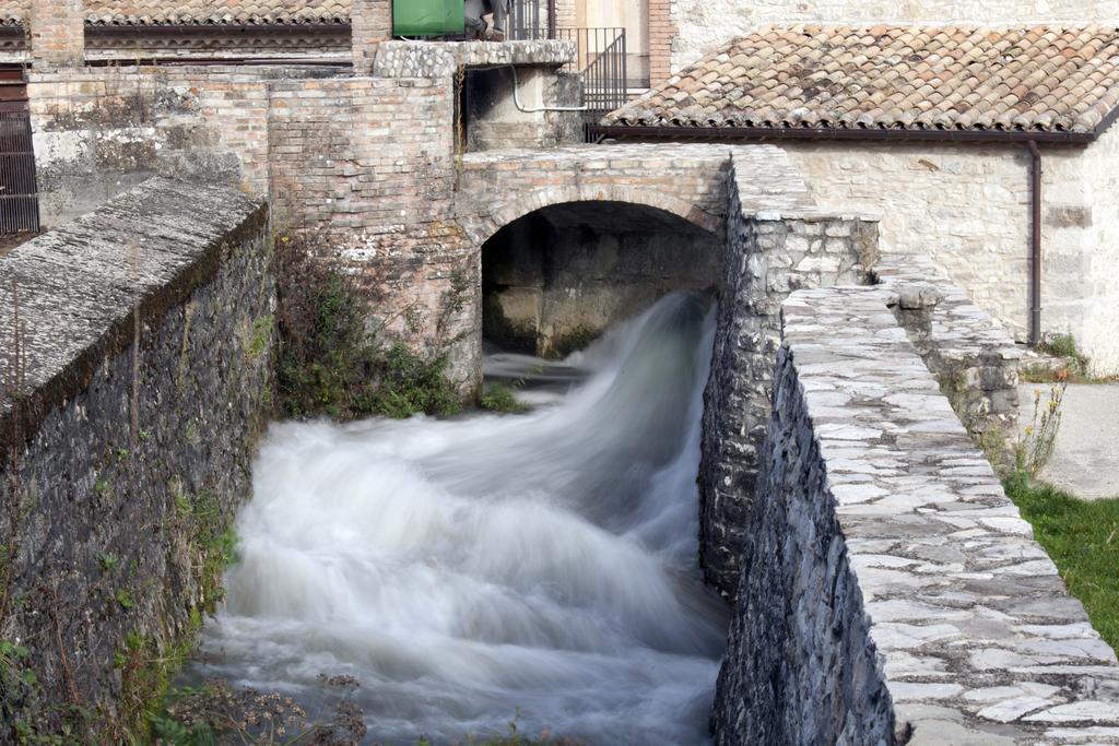 Albergo Diffuso La Piana Dei Mulini Colle d'Anchise Bagian luar foto
